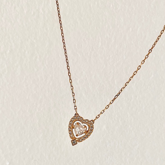 Swarovski Heart Shaped Necklace NEVER WORN - Picture 1 of 3